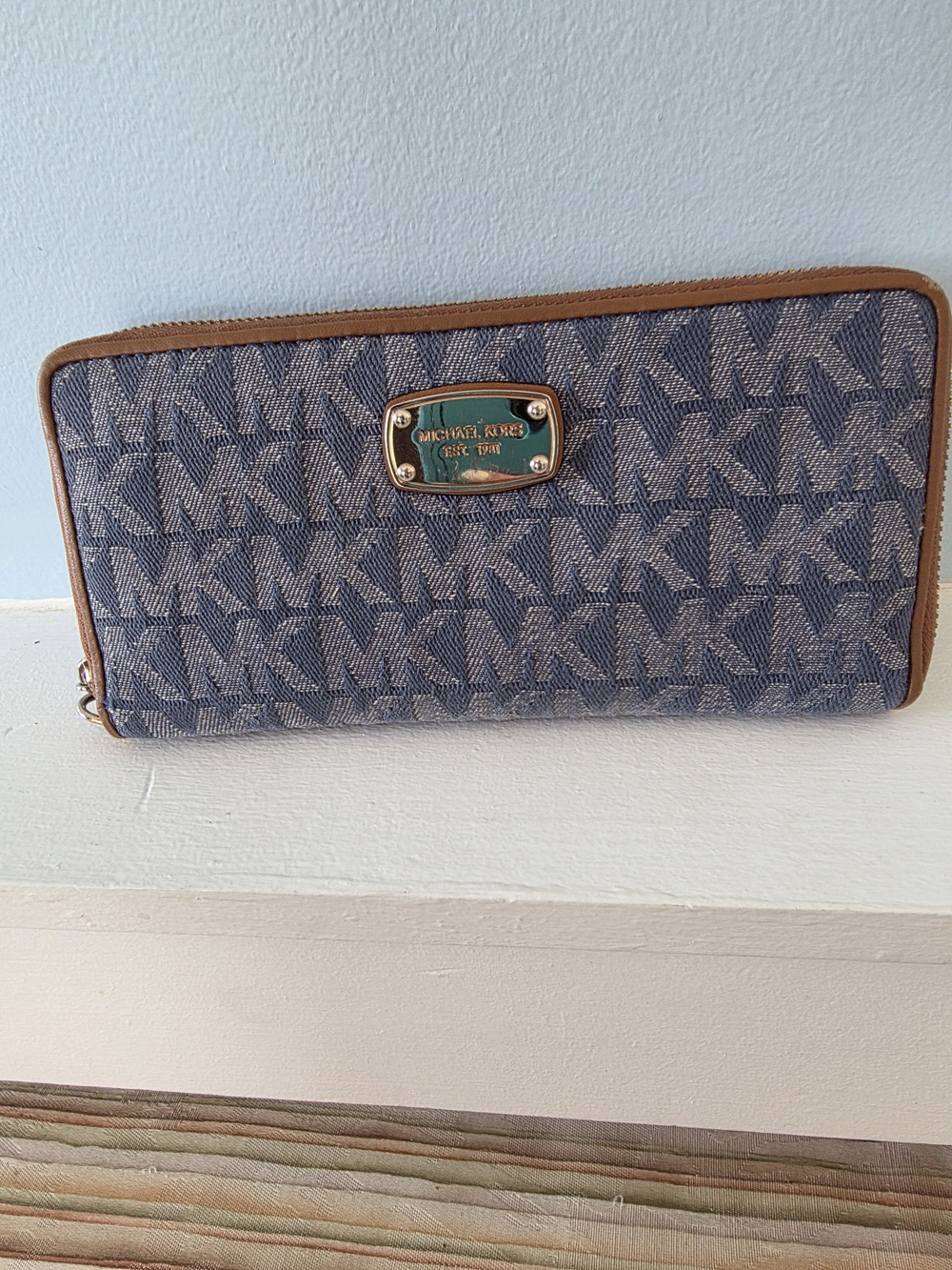 Michael Kors Zip Wallet